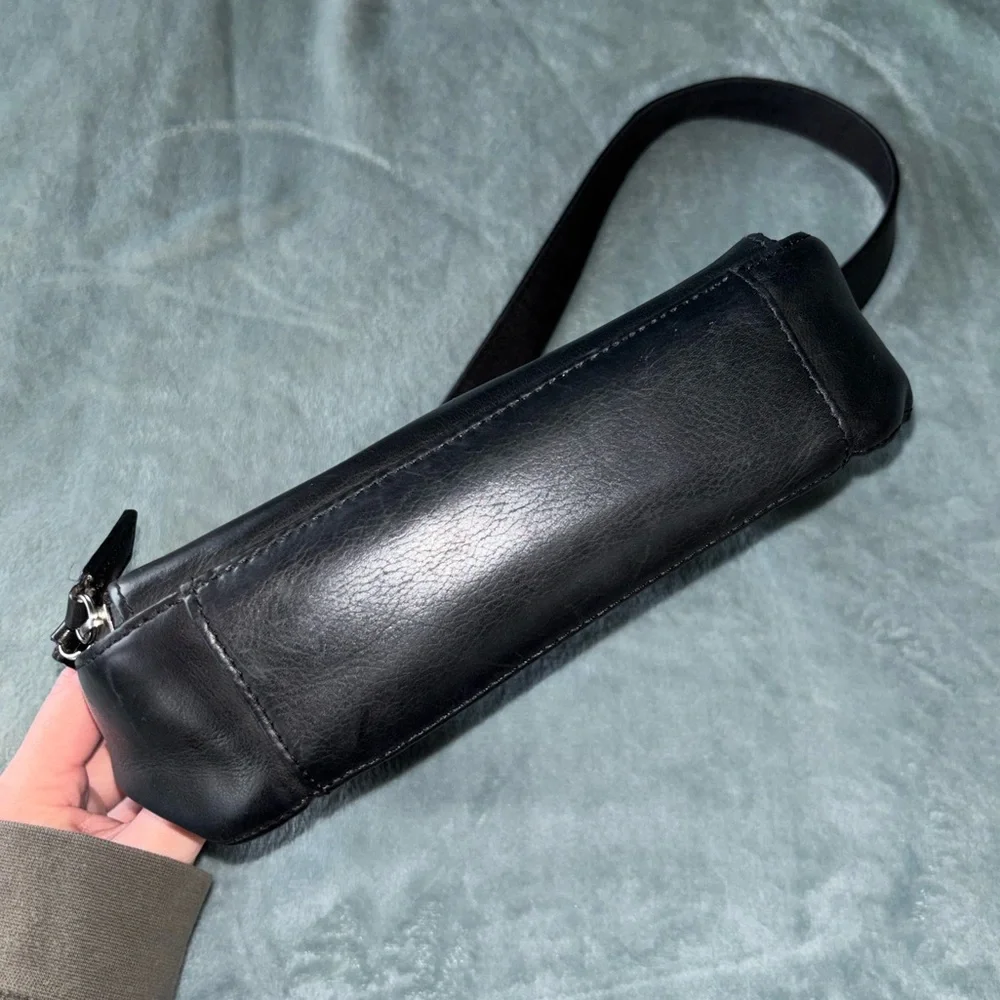 Fossil Black Purse - Picture 9 of 14
